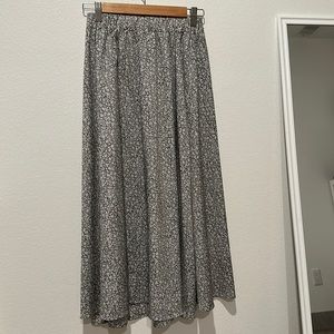 Gray Flower Skirt
